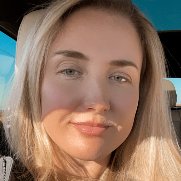 Meet your Posher, Sheena - Picture 1 of 1